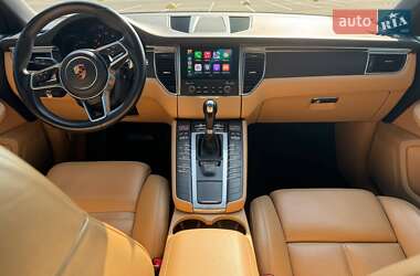 Внедорожник / Кроссовер Porsche Macan 2018 в 
