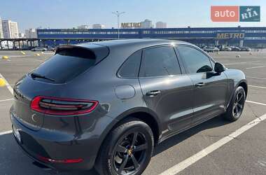 Внедорожник / Кроссовер Porsche Macan 2018 в 