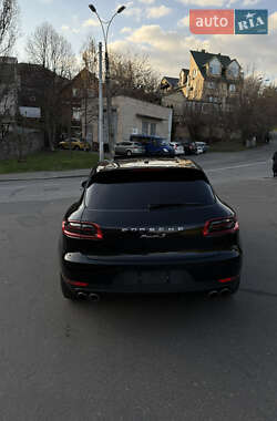 Позашляховик / Кросовер Porsche Macan 2014 в 