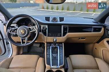 Внедорожник / Кроссовер Porsche Macan 2018 в 