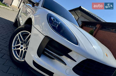 Внедорожник / Кроссовер Porsche Macan 2021 в 