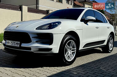 Внедорожник / Кроссовер Porsche Macan 2021 в 