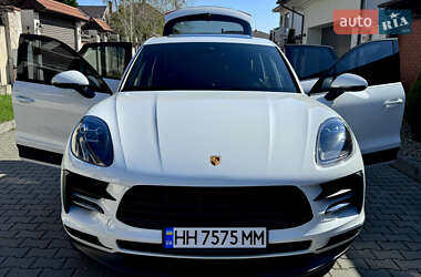 Внедорожник / Кроссовер Porsche Macan 2021 в 