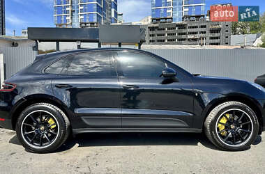 Внедорожник / Кроссовер Porsche Macan 2015 в 