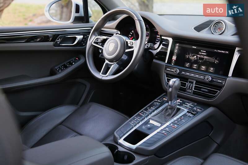 Позашляховик / Кросовер Porsche Macan 2019 в Києві