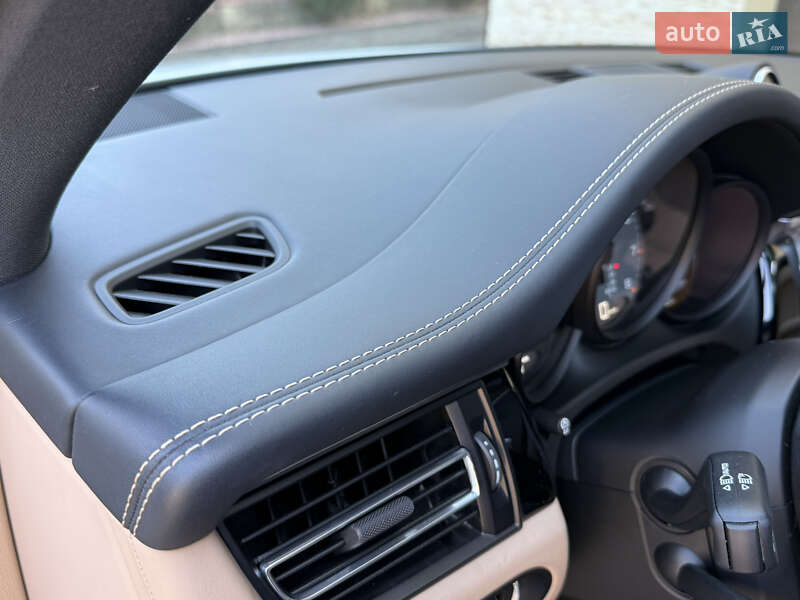 Внедорожник / Кроссовер Porsche Macan 2021 в Черновцах