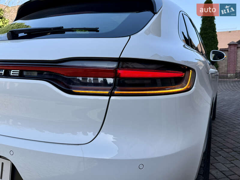 Внедорожник / Кроссовер Porsche Macan 2021 в Черновцах