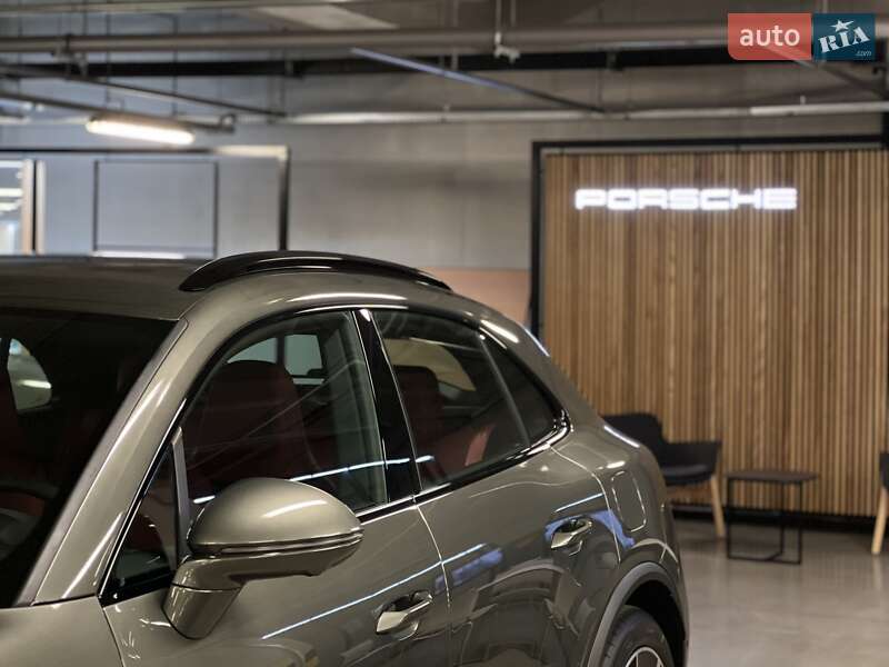 Позашляховик / Кросовер Porsche Macan 2024 в Києві