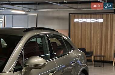 Внедорожник / Кроссовер Porsche Macan 2024 в 