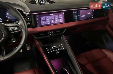Внедорожник / Кроссовер Porsche Macan 2024 в 