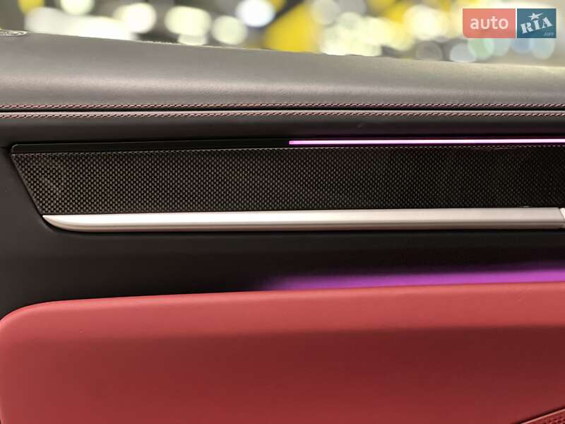 Позашляховик / Кросовер Porsche Macan 2024 в Києві