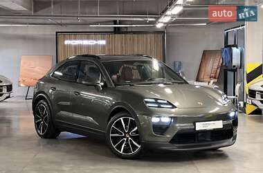 Внедорожник / Кроссовер Porsche Macan 2024 в 