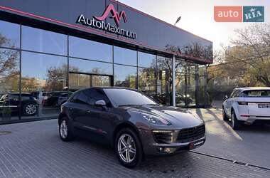 Внедорожник / Кроссовер Porsche Macan 2018 в 