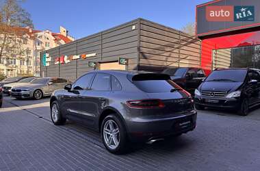 Внедорожник / Кроссовер Porsche Macan 2018 в 