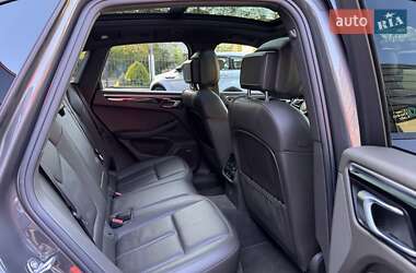 Внедорожник / Кроссовер Porsche Macan 2018 в 