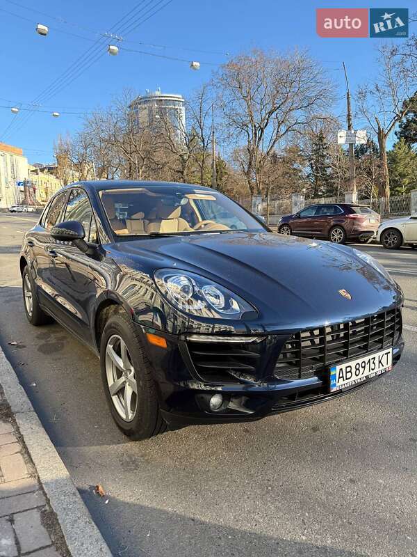 Позашляховик / Кросовер Porsche Macan 2016 в 
