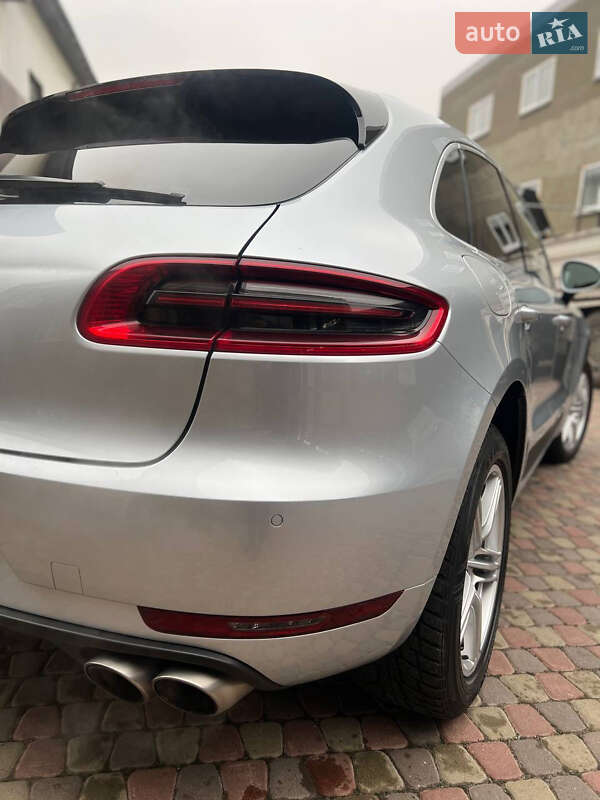 Внедорожник / Кроссовер Porsche Macan 2017 в Киеве