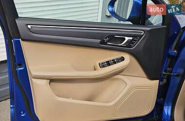 Внедорожник / Кроссовер Porsche Macan 2019 в 
