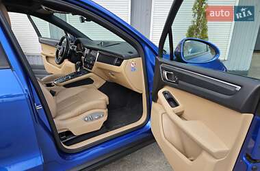 Внедорожник / Кроссовер Porsche Macan 2019 в 