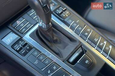 Внедорожник / Кроссовер Porsche Macan 2014 в 