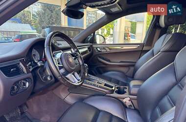 Внедорожник / Кроссовер Porsche Macan 2014 в 