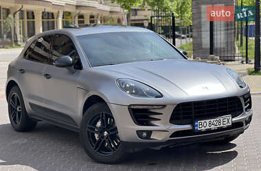 Позашляховик / Кросовер Porsche Macan 2015 в 
