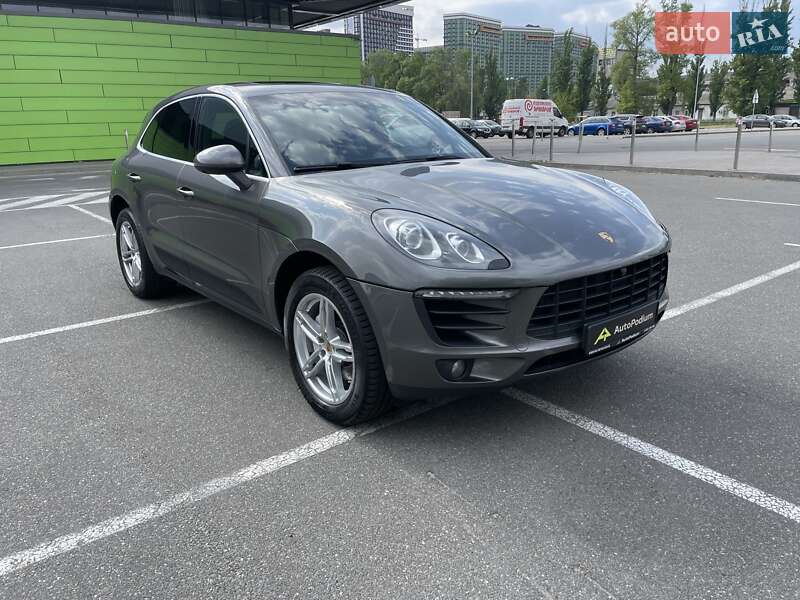 Внедорожник / Кроссовер Porsche Macan 2015 в 