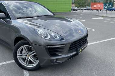 Внедорожник / Кроссовер Porsche Macan 2015 в 