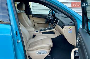 Внедорожник / Кроссовер Porsche Macan 2018 в 