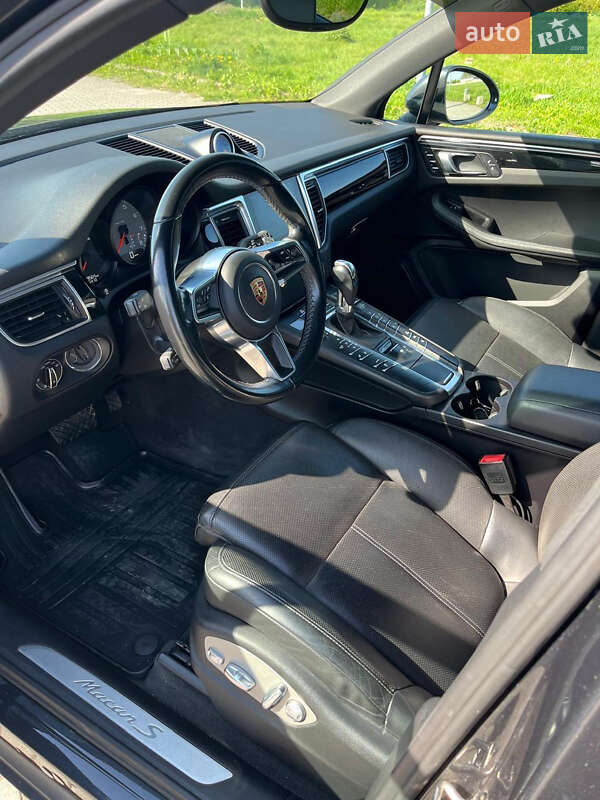 Внедорожник / Кроссовер Porsche Macan 2017 в Львове