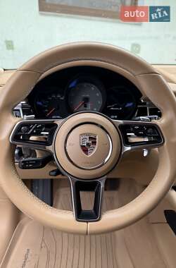 Внедорожник / Кроссовер Porsche Macan 2016 в 