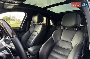 Внедорожник / Кроссовер Porsche Macan 2014 в 