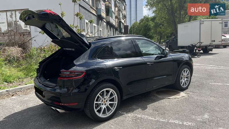 Внедорожник / Кроссовер Porsche Macan 2016 в Днепре