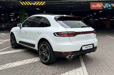 Позашляховик / Кросовер Porsche Macan 2019 в 