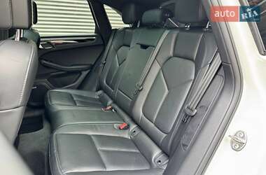 Позашляховик / Кросовер Porsche Macan 2019 в 