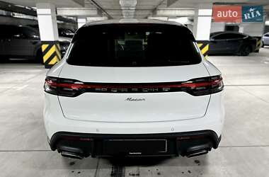 Позашляховик / Кросовер Porsche Macan 2022 в 
