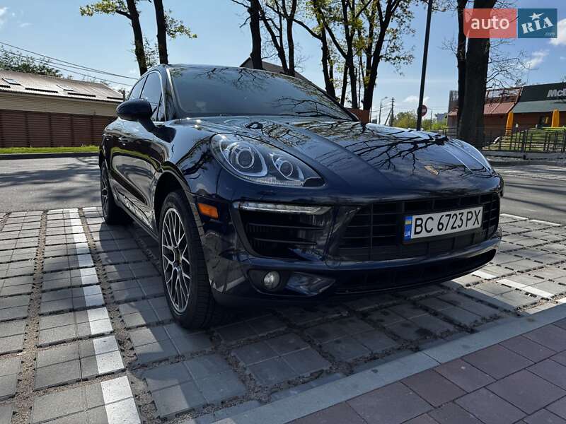 Внедорожник / Кроссовер Porsche Macan 2016 в Ирпене