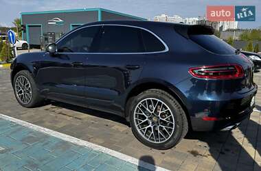 Внедорожник / Кроссовер Porsche Macan 2016 в 