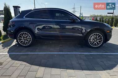 Внедорожник / Кроссовер Porsche Macan 2016 в 