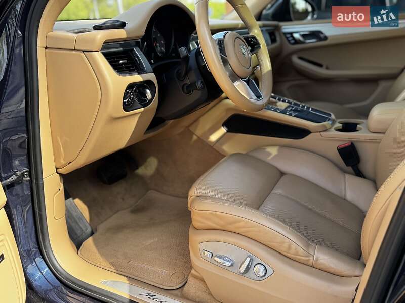 Внедорожник / Кроссовер Porsche Macan 2016 в Ирпене