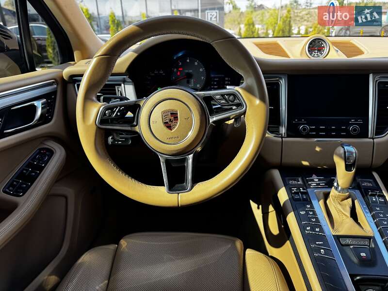 Внедорожник / Кроссовер Porsche Macan 2016 в Ирпене