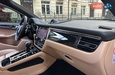 Внедорожник / Кроссовер Porsche Macan 2023 в 