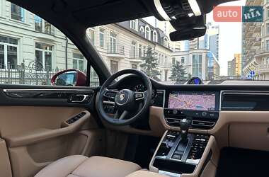 Внедорожник / Кроссовер Porsche Macan 2023 в 