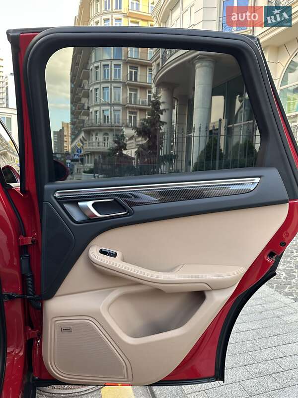 Внедорожник / Кроссовер Porsche Macan 2023 в Киеве