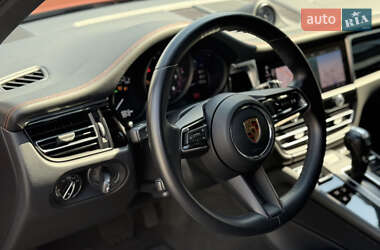 Позашляховик / Кросовер Porsche Macan 2022 в 