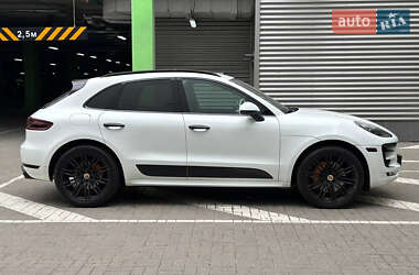 Позашляховик / Кросовер Porsche Macan 2016 в 