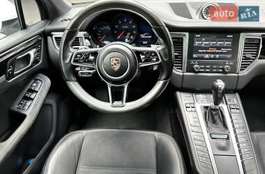 Позашляховик / Кросовер Porsche Macan 2016 в 