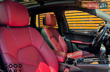 Внедорожник / Кроссовер Porsche Macan 2022 в 
