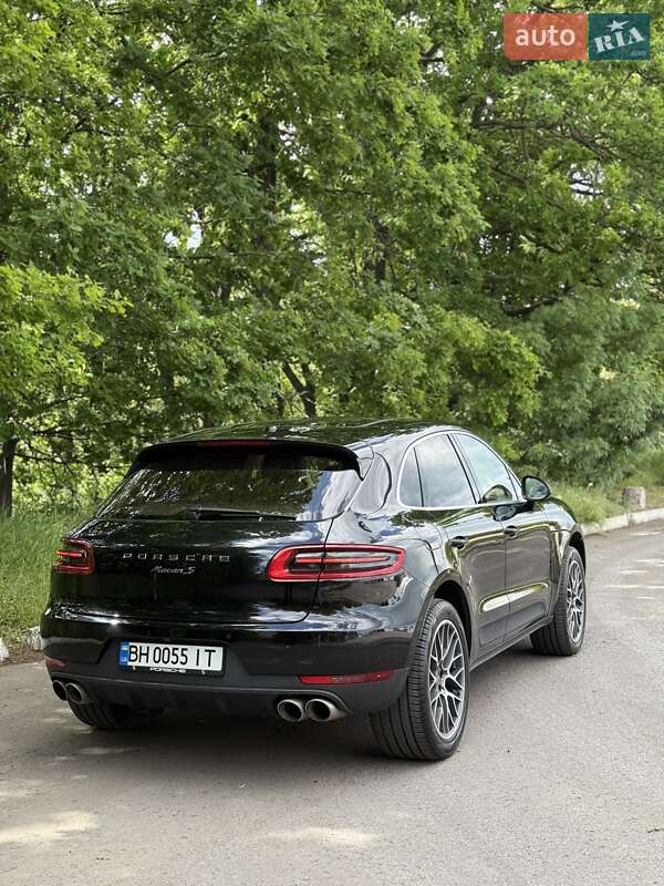 Позашляховик / Кросовер Porsche Macan 2015 в Одесі