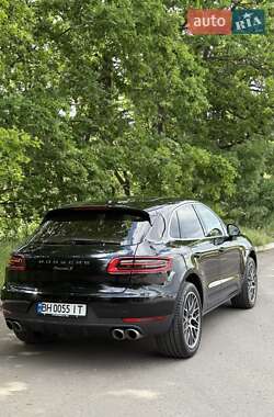 Позашляховик / Кросовер Porsche Macan 2015 в 